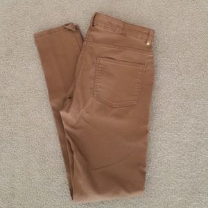 ⭐️3/$10 H&M Camel skinny khakis